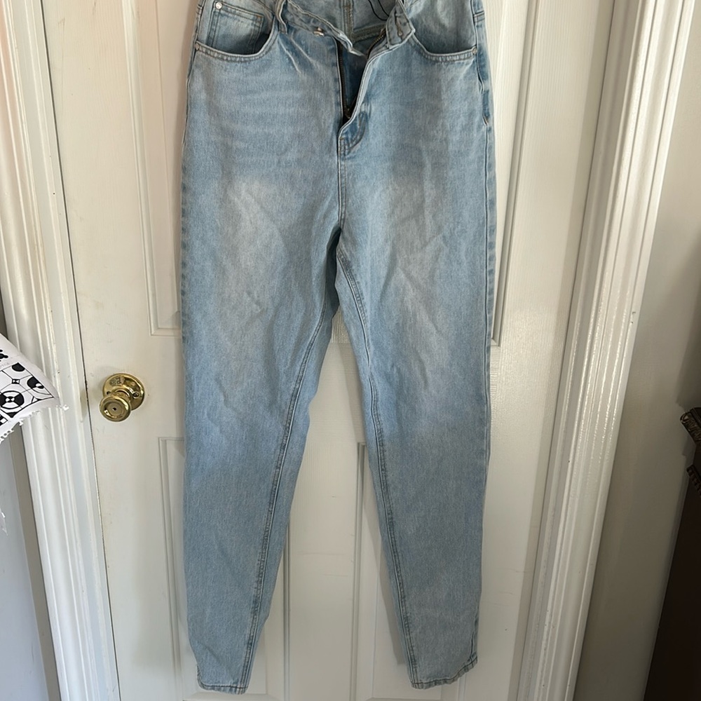 High waist light wash